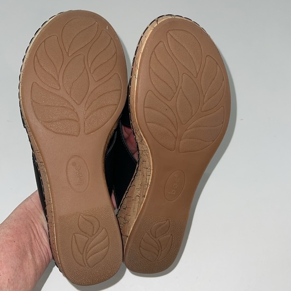 b.o.c. sandals wedge toe-loop black size 9 NWT - Picture 10 of 15